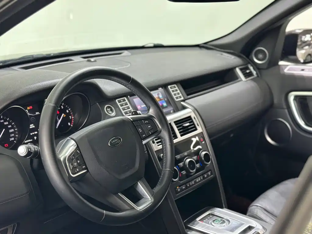 Land Rover Discovery Sport — миниатюра 7