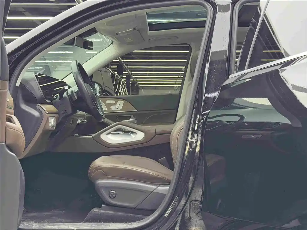 Mercedes-Benz GLE New Energy — миниатюра 8