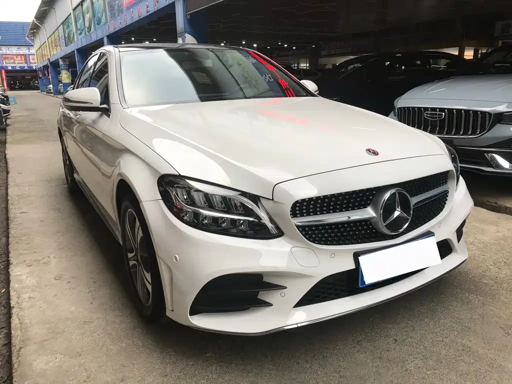 Mercedes-Benz C-Class — миниатюра 3
