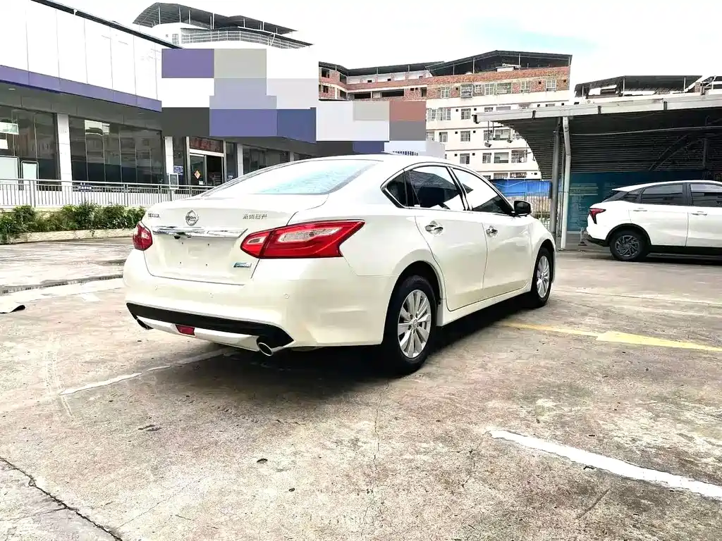 Nissan Teana — миниатюра 6