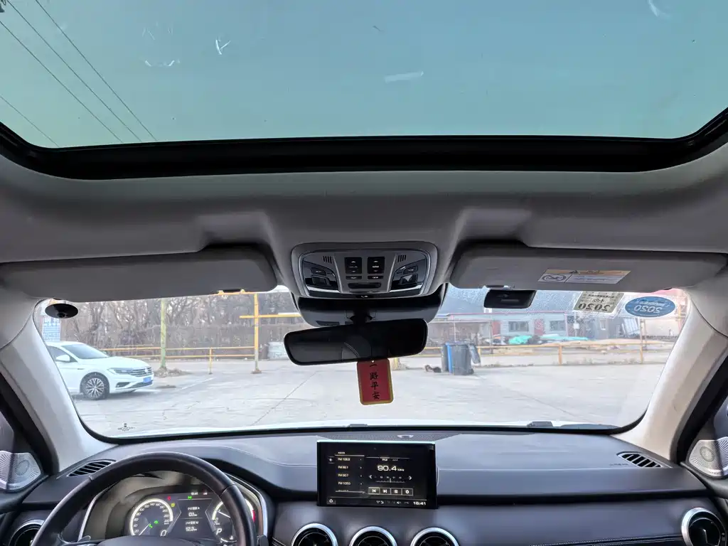 WEI PAI WEI BRAND VV6