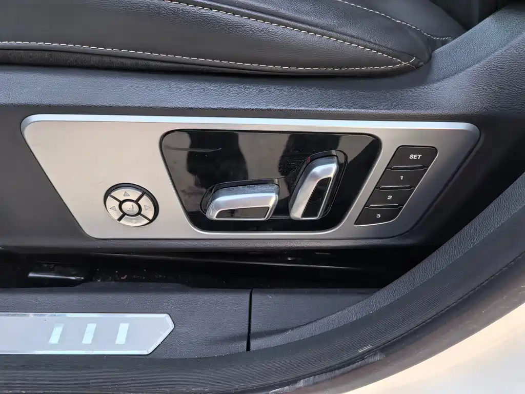 WEI PAI WEI BRAND VV6