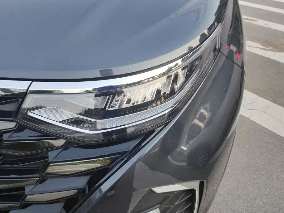 Hyundai Custo — миниатюра 5