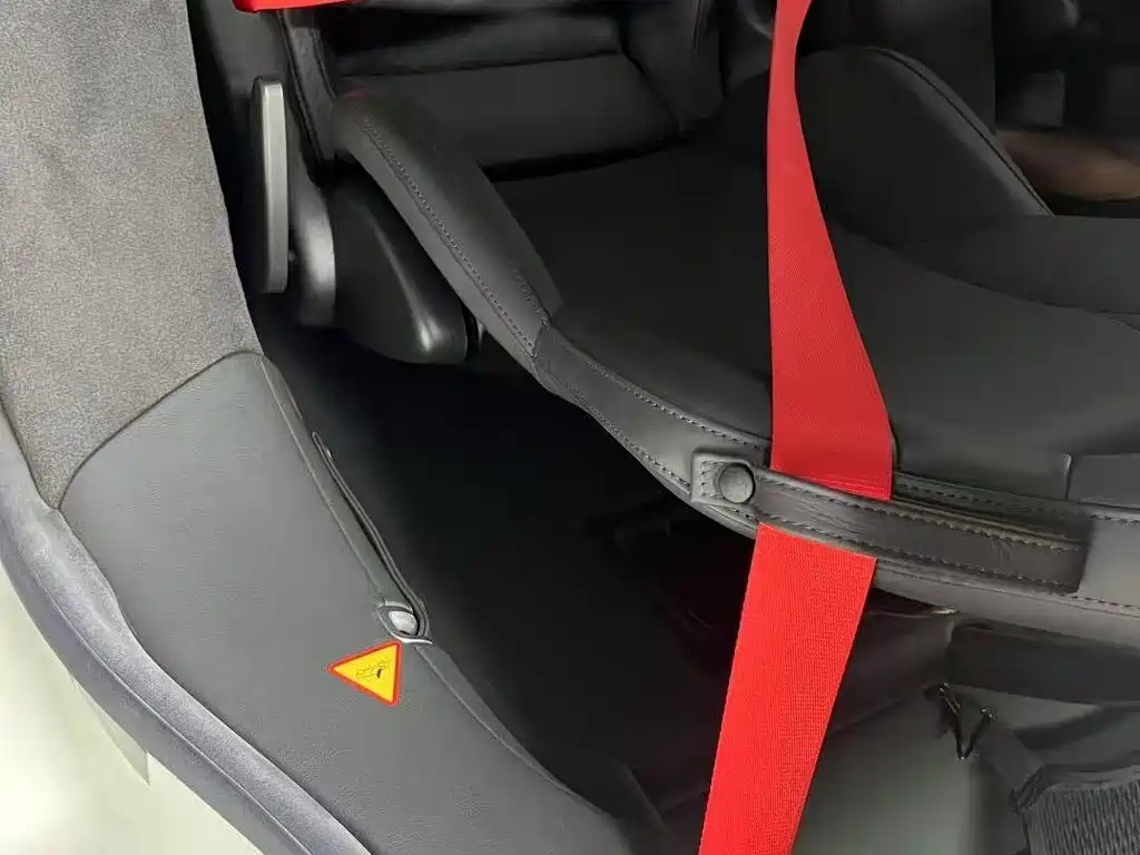 McLaren GT — миниатюра 13