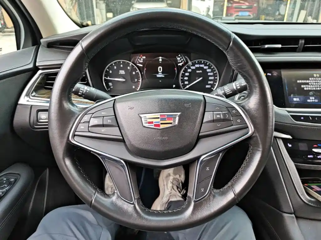 Cadillac XT5 — миниатюра 11