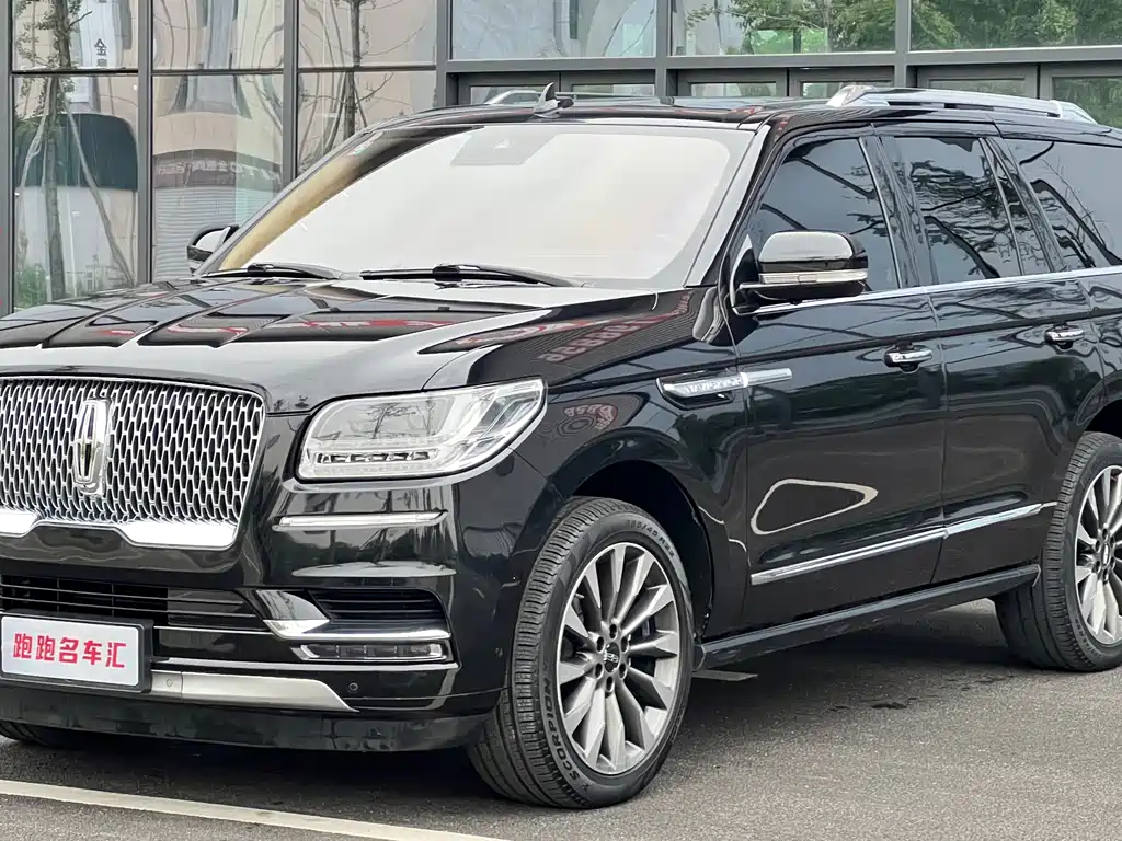 Lincoln Navigator — миниатюра 2