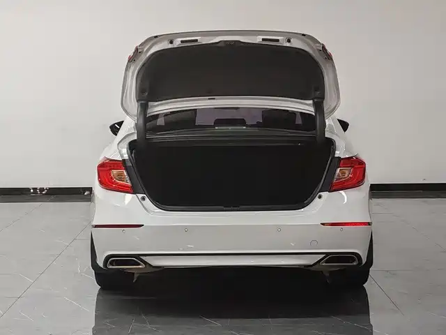 Honda Accord — миниатюра 13
