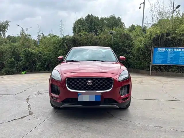 Jaguar E-PACE — миниатюра 2