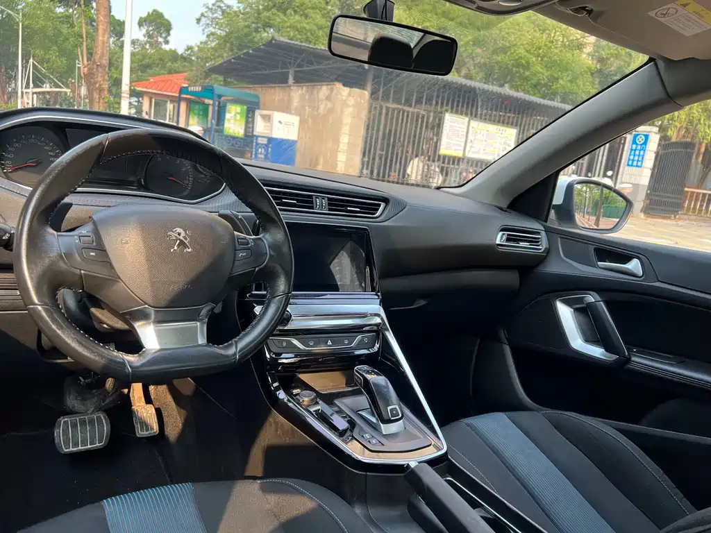 Peugeot 308 — миниатюра 16