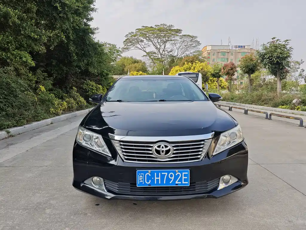Toyota Camry — миниатюра 2