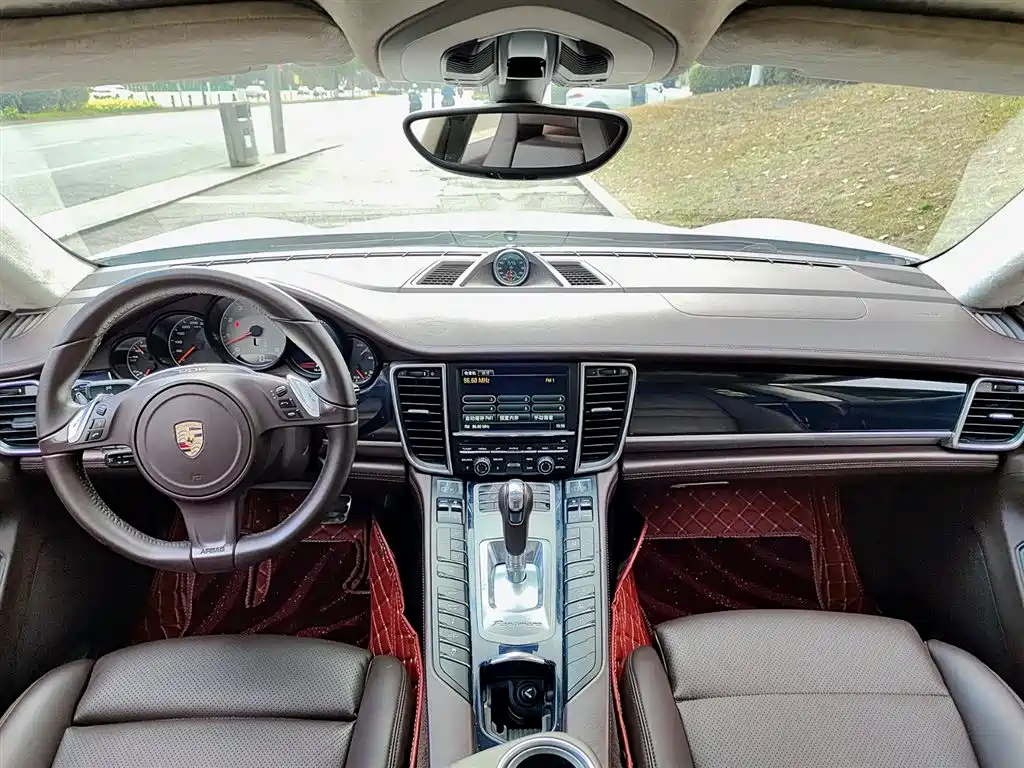 Porsche Panamera 2013 Panamera S 4.8L