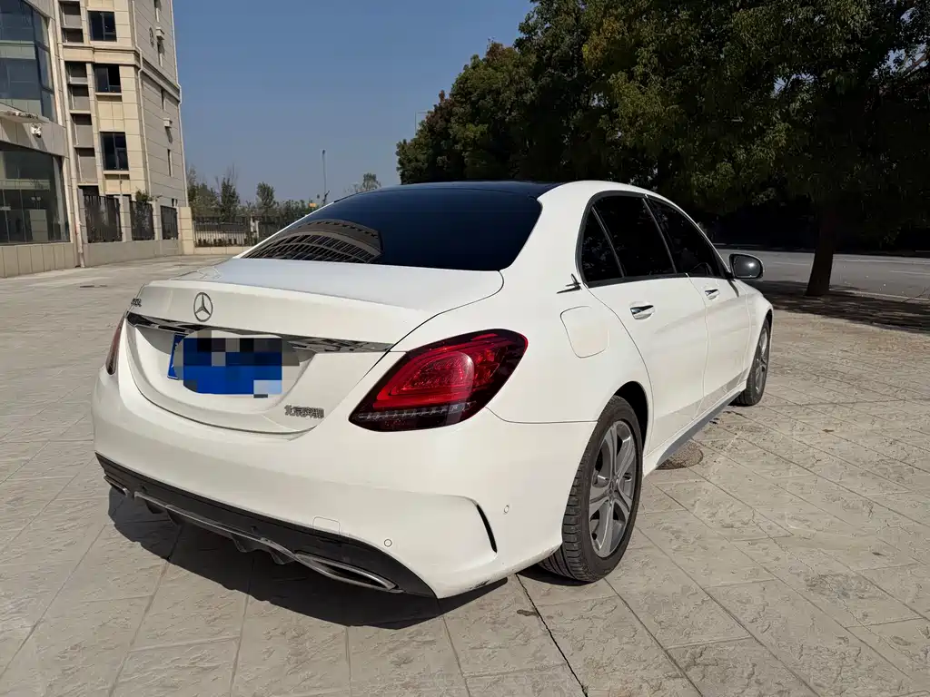 Mercedes-Benz C-Class — миниатюра 9