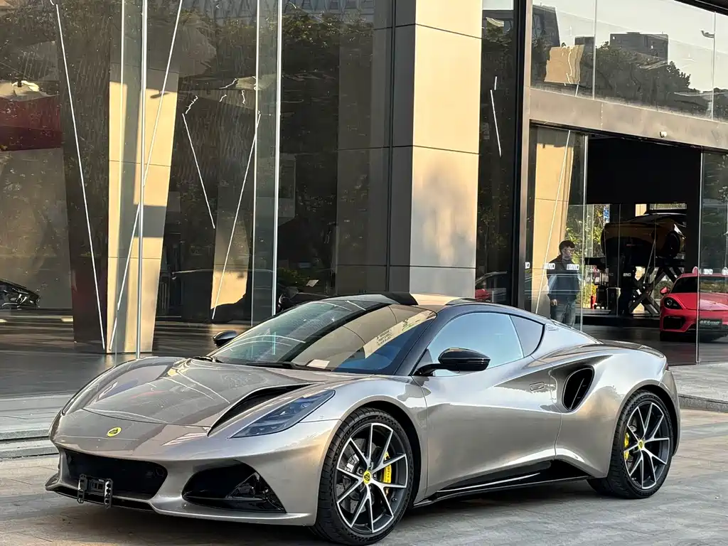 Lotus Emira