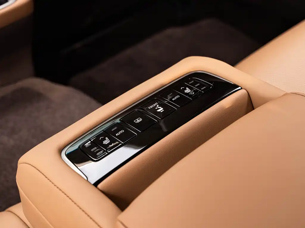 Lexus LS — миниатюра 19