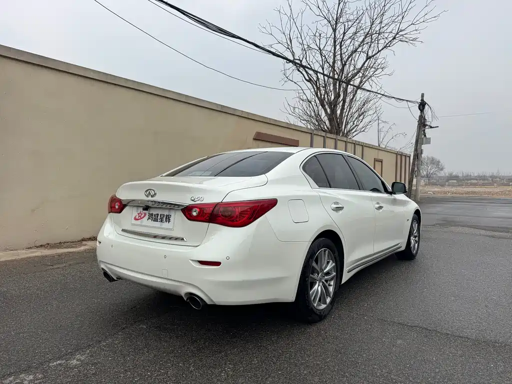 Infiniti Q50L 2015 2.0T Enjoy