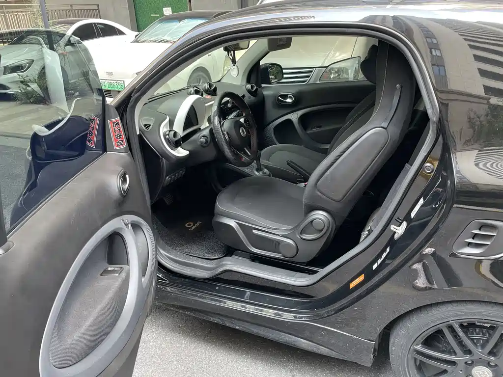 smart Smart Fortwo — миниатюра 8