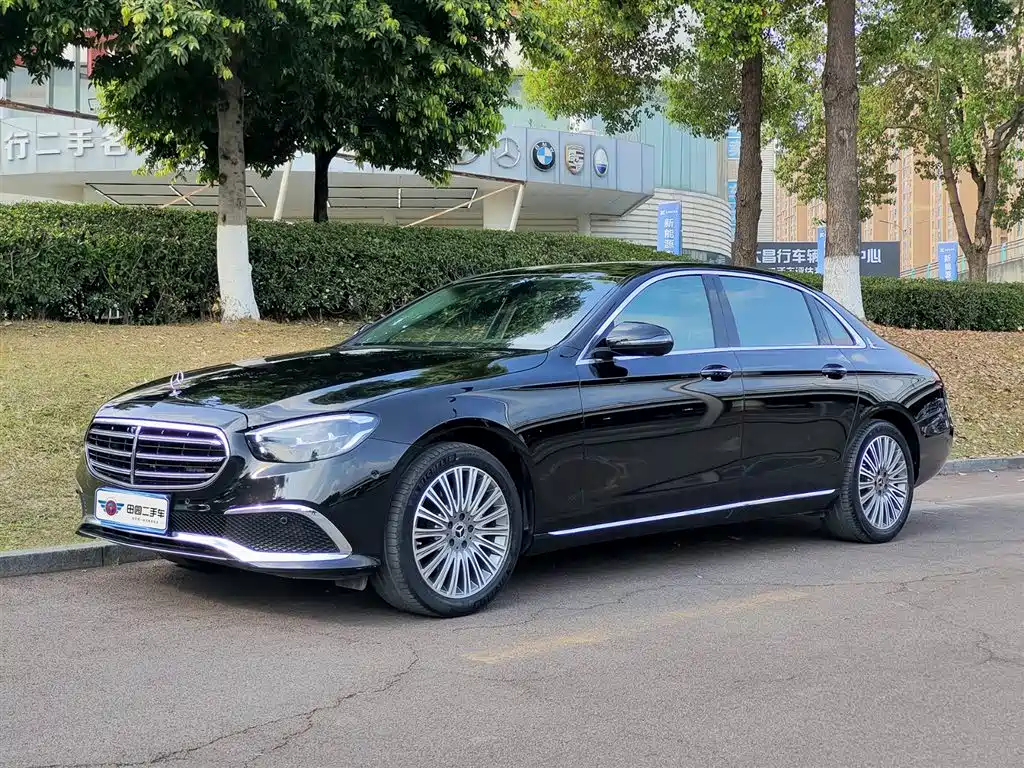 Mercedes-Benz E-Class 2022