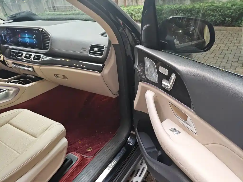 Mercedes-Benz GLE (Import) — миниатюра 18