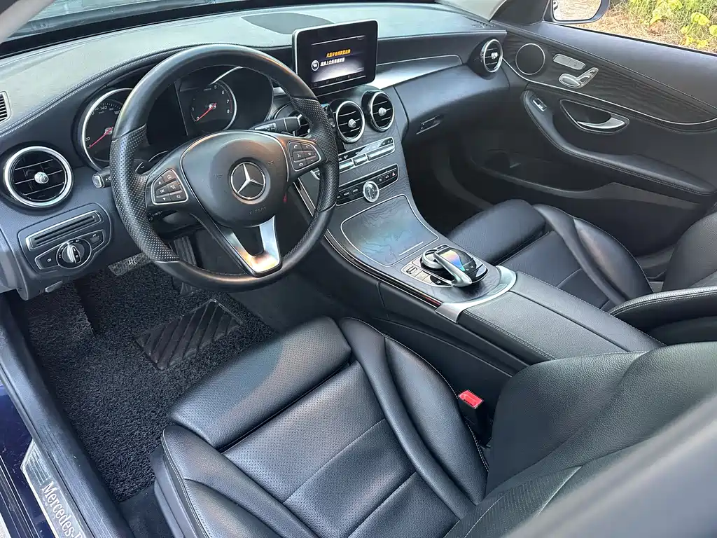 Mercedes-Benz C-Class — миниатюра 4