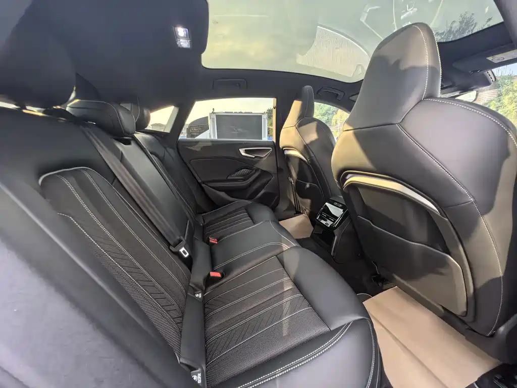 Audi A5L Sportback — миниатюра 8