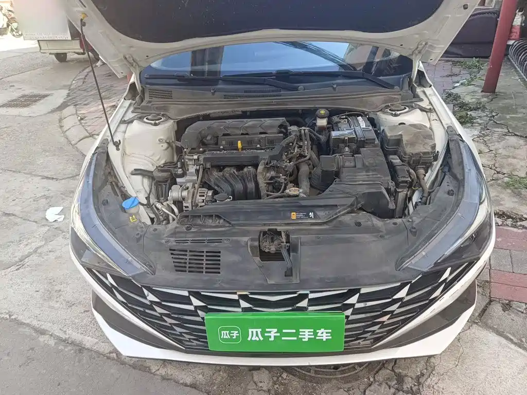Hyundai Elantra — миниатюра 21