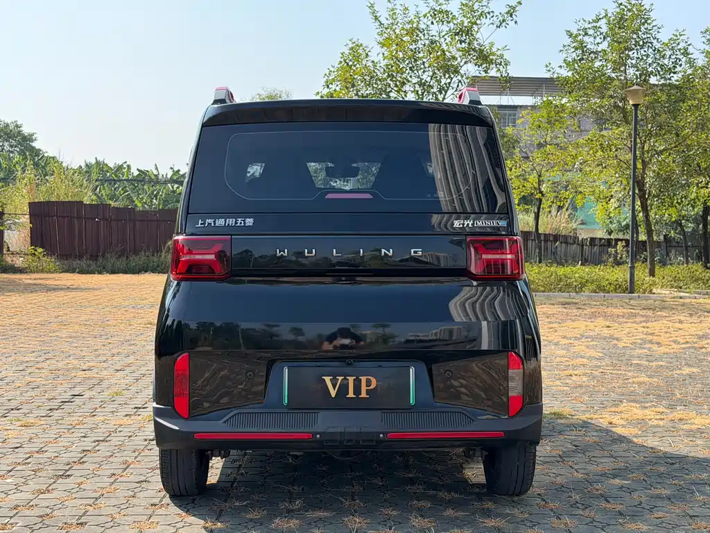 Wuling MINIEV — миниатюра 5