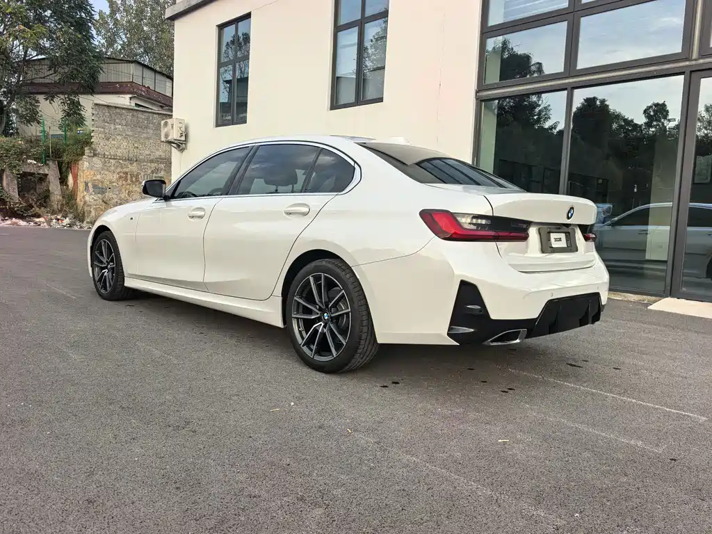 BMW 3 Series — миниатюра 11