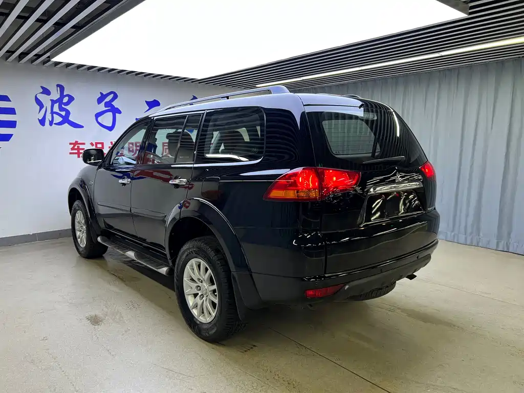 Mitsubishi Pajero Sport — миниатюра 17