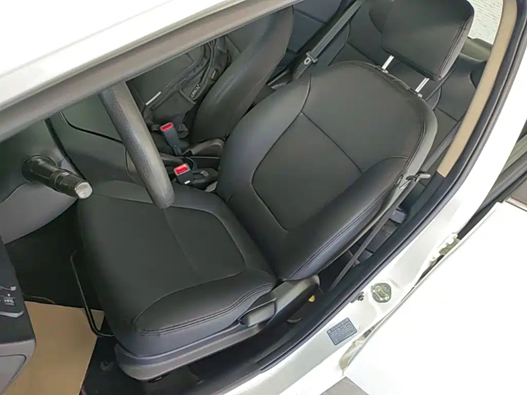 Kia K2 — миниатюра 15