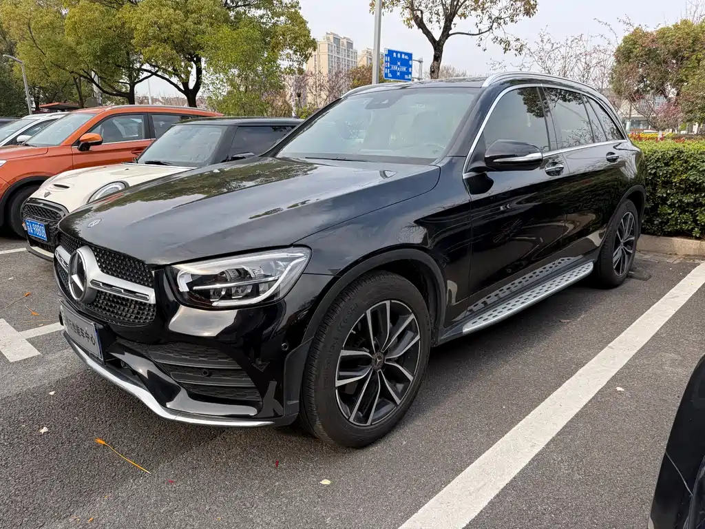 MERCEDES-BENZ GLC