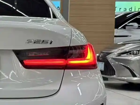 BMW 3 Series — миниатюра 11