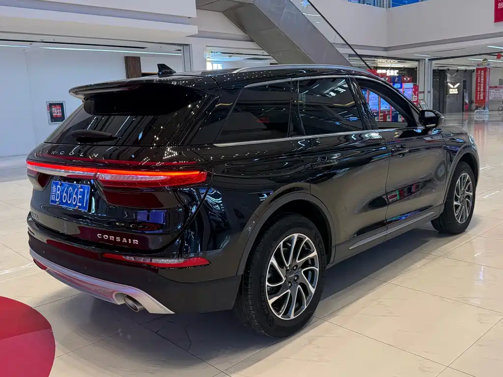 Lincoln Corsair — миниатюра 6