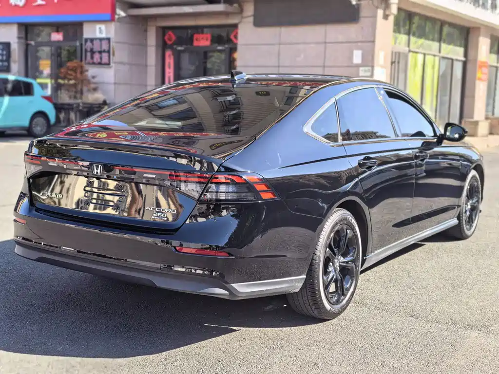 Honda Accord — миниатюра 8