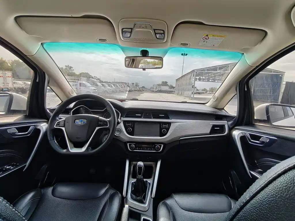 Geely Vision X3 — миниатюра 9