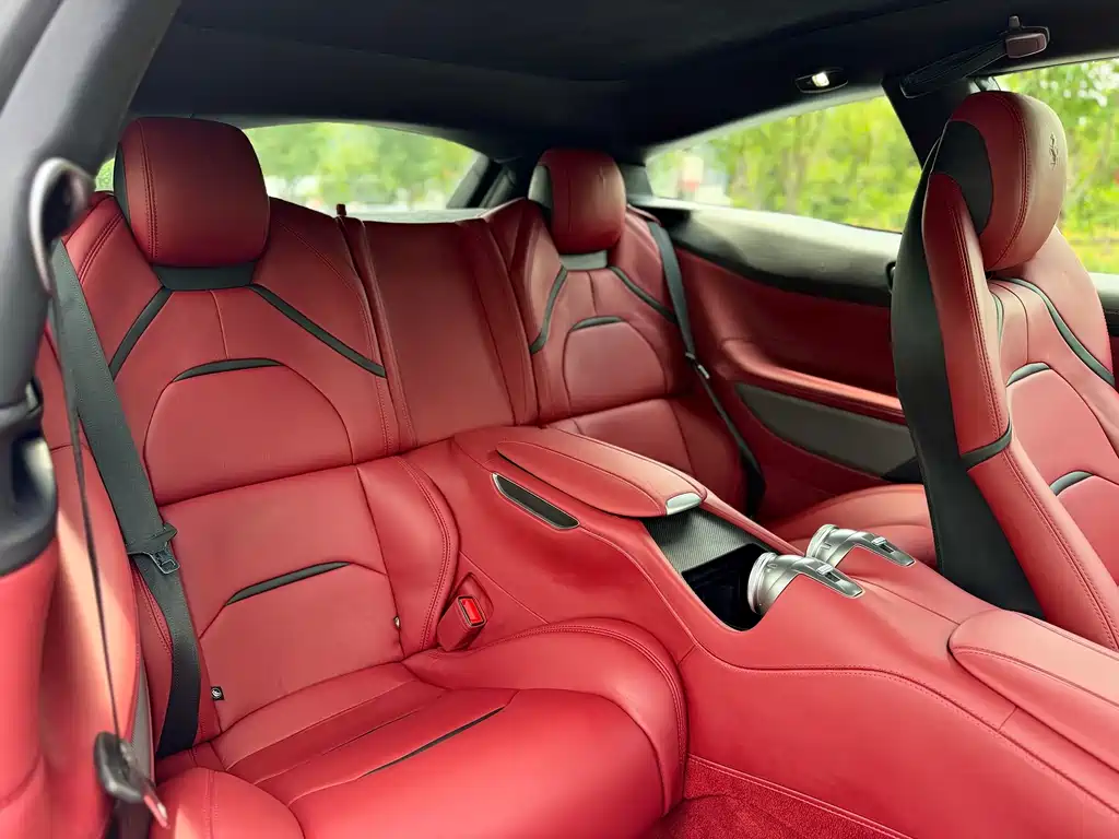 Ferrari GTC4Lusso — миниатюра 20