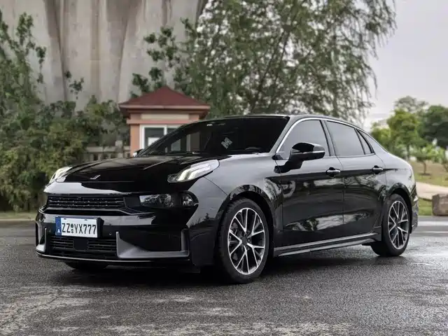 2022 Lynk & Co 03