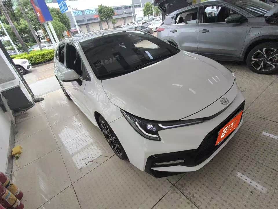 Toyota Levin 1.2 л 2022 г. Белый, пробег 20000 км