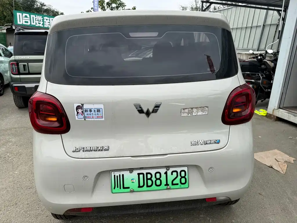 Wuling MINIEV — миниатюра 6
