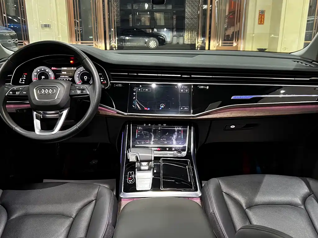 Audi Q7 — миниатюра 21