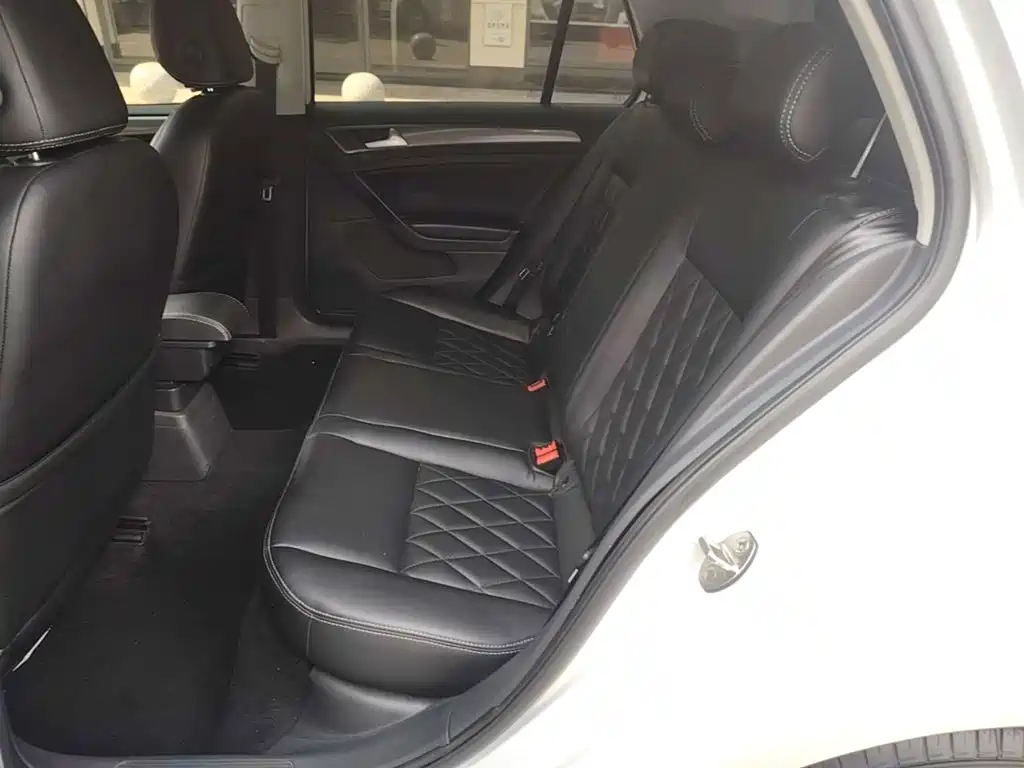 Volkswagen Golf — миниатюра 17