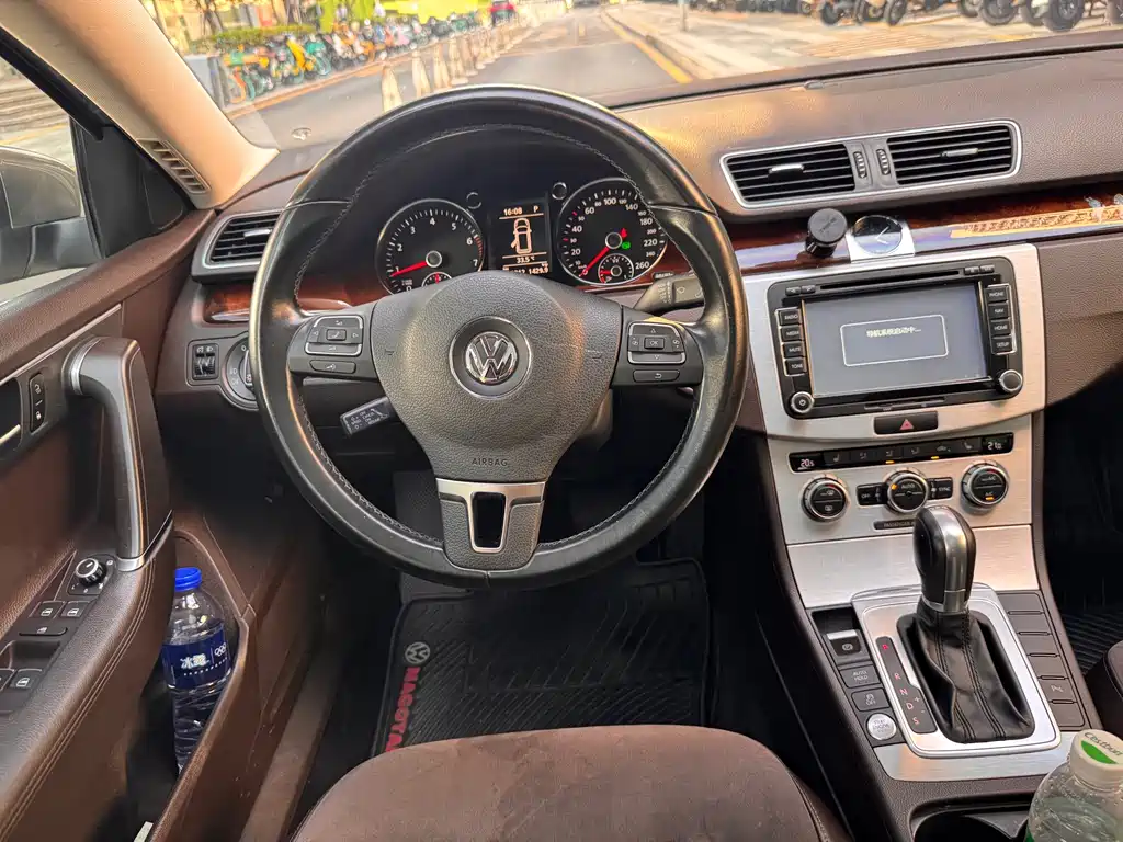 Volkswagen Magotan (Import) — миниатюра 11