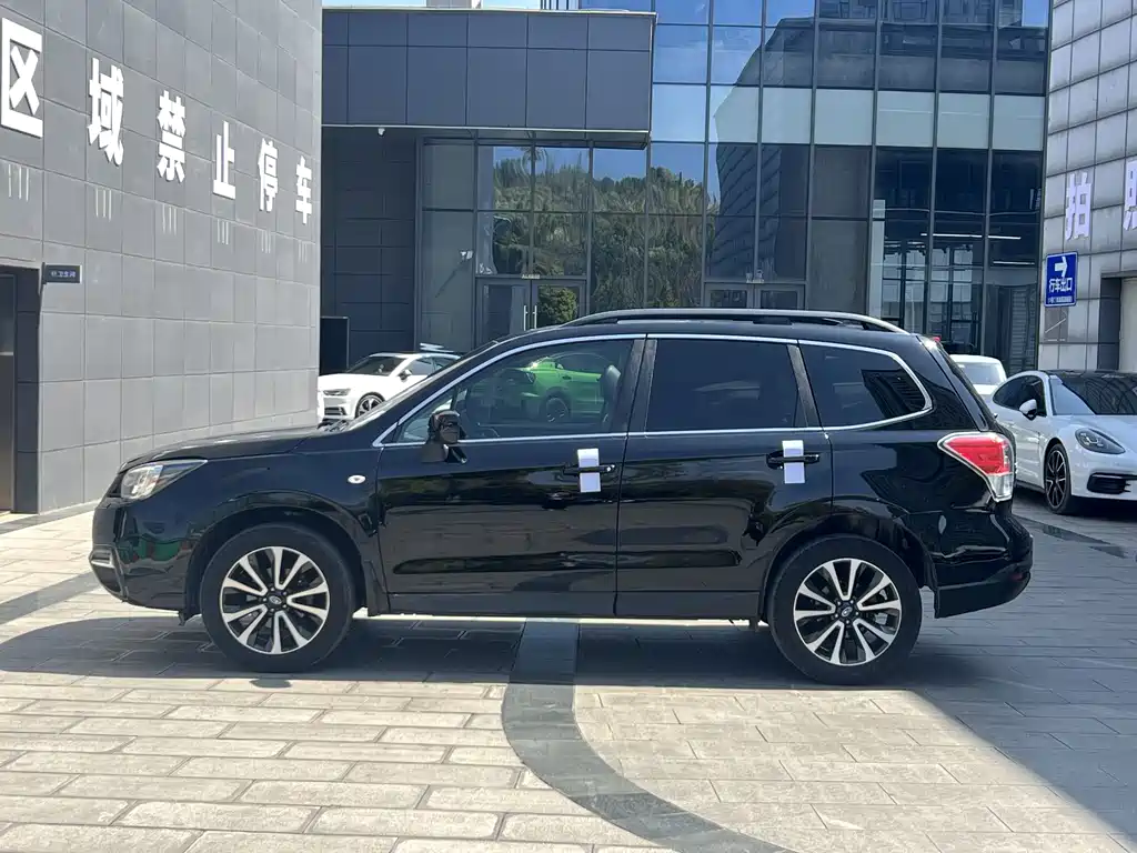 Заказать Subaru Forester 2018 года за 2 175 704 ₽  из Китая
