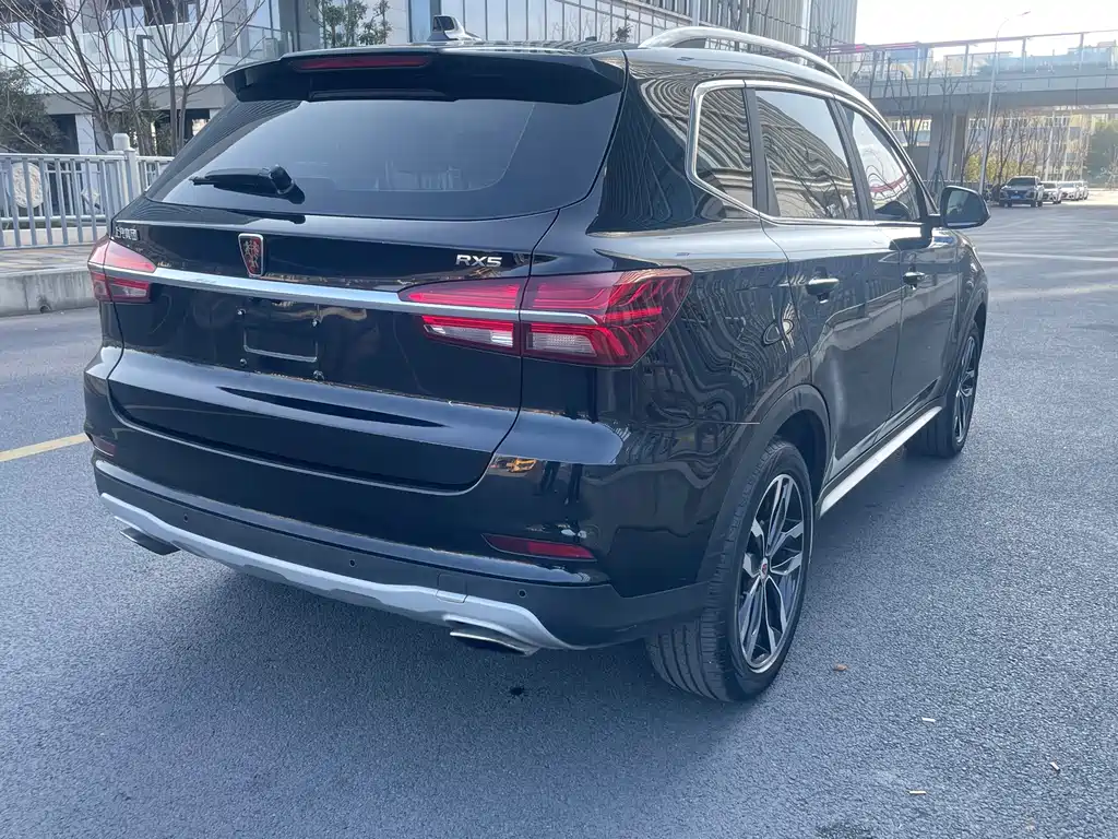 ROEWE RX5