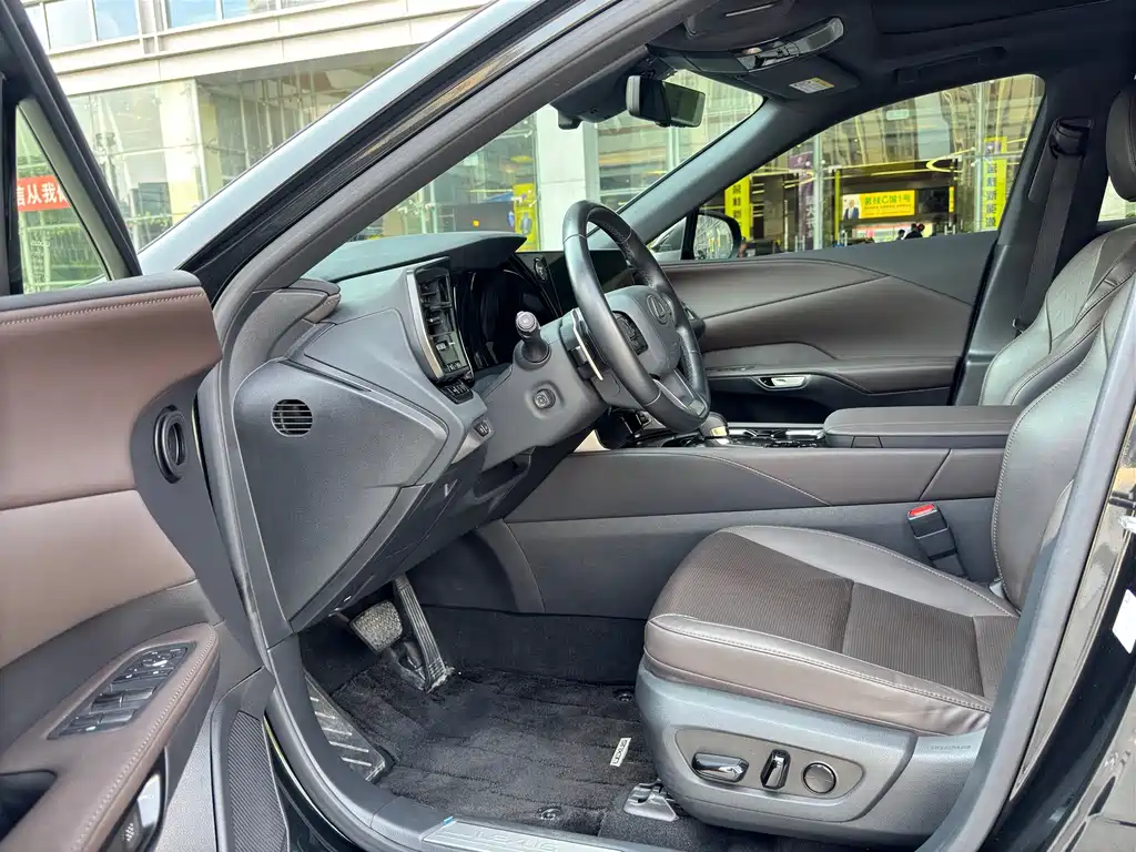 Lexus RX New Energy — миниатюра 4