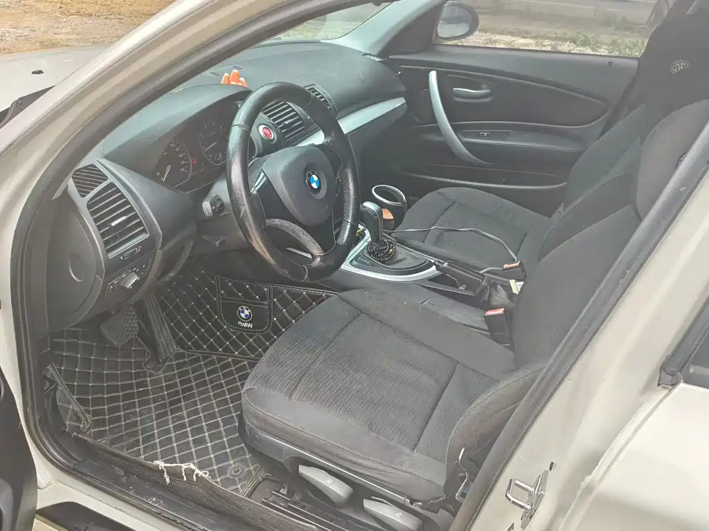 BMW 1 Series 1 2008 120i AT