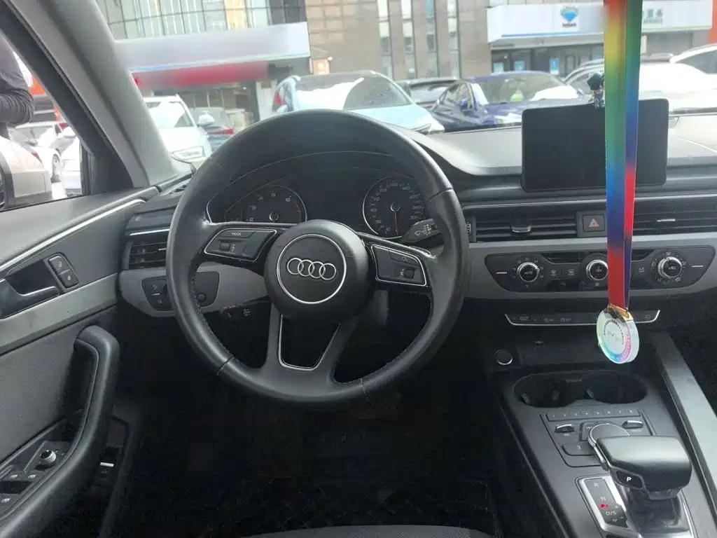 Audi A4L — миниатюра 11