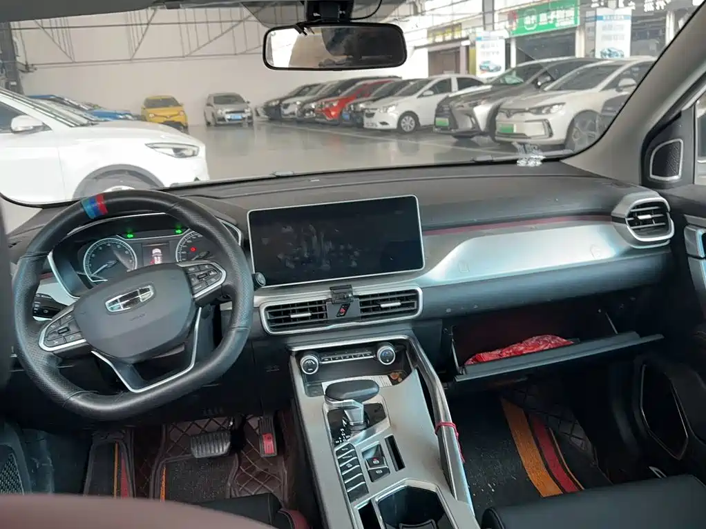 Geely Binyue - фото 11