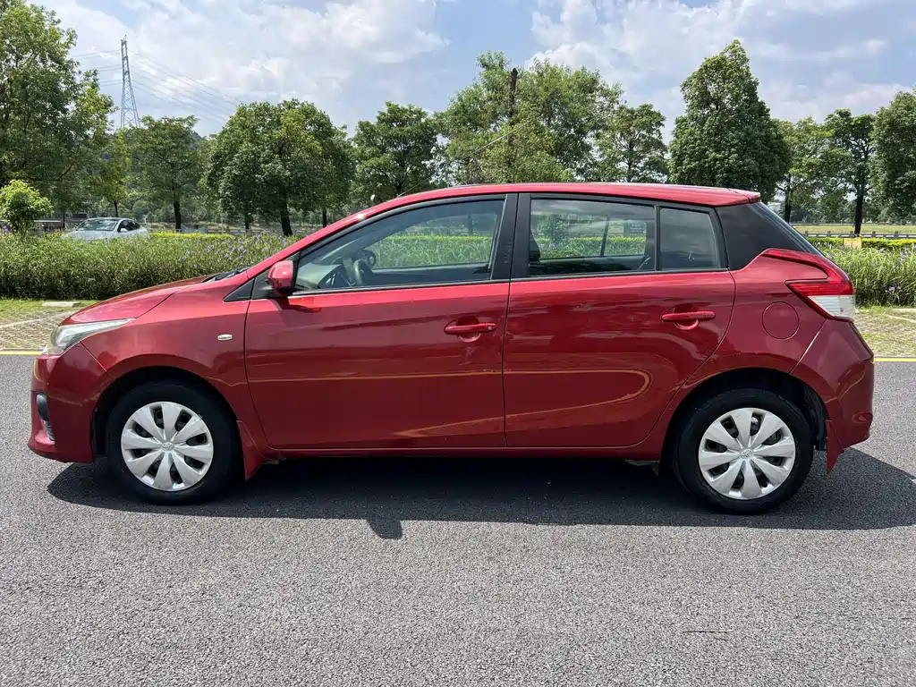 Toyota Yaris L — миниатюра 7