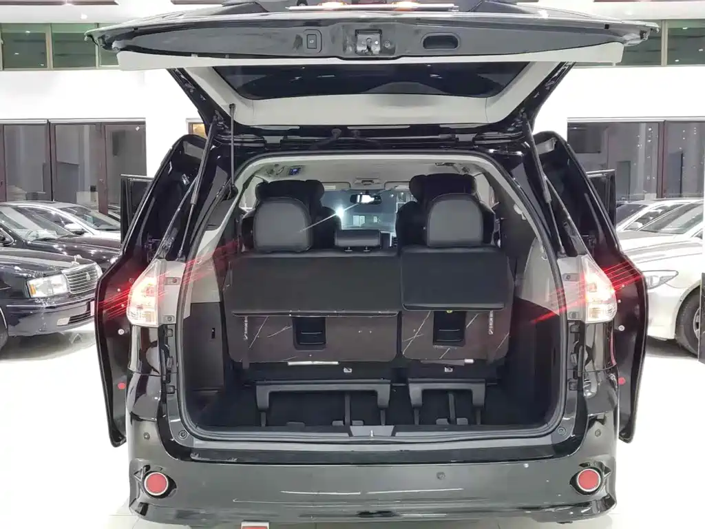 Toyota Sienna 2015 3.5L LE