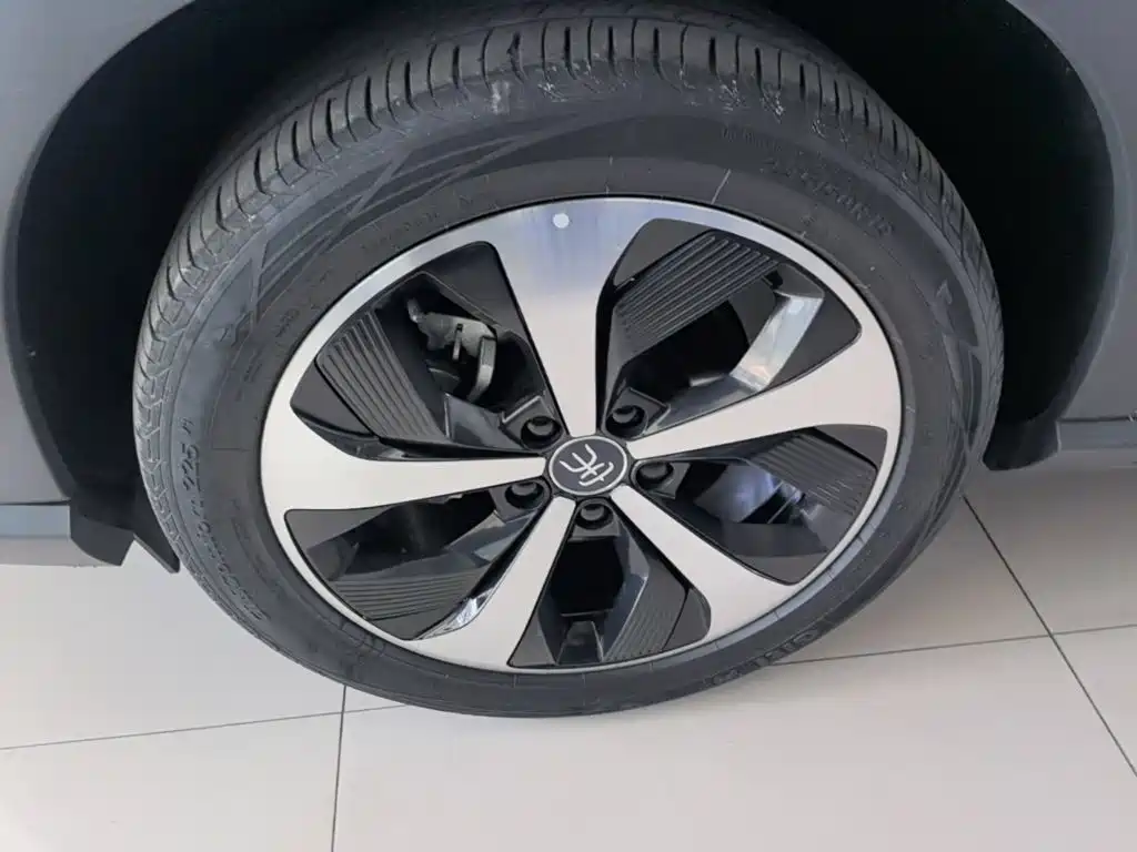 BYD PLUS New Energy — миниатюра 23